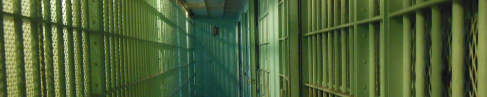 Immagine di un corridoio di un carcere