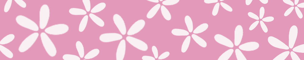 fiori bianchi su sfondo rosa